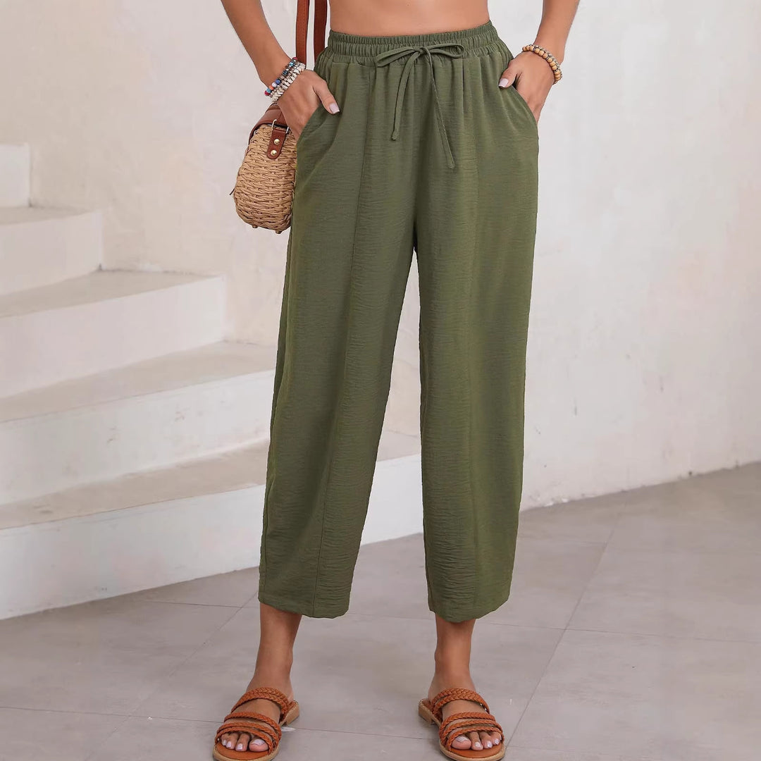 Women's Comfortable, loosely cut summer pants with elastic waistband and side pockets Lune London