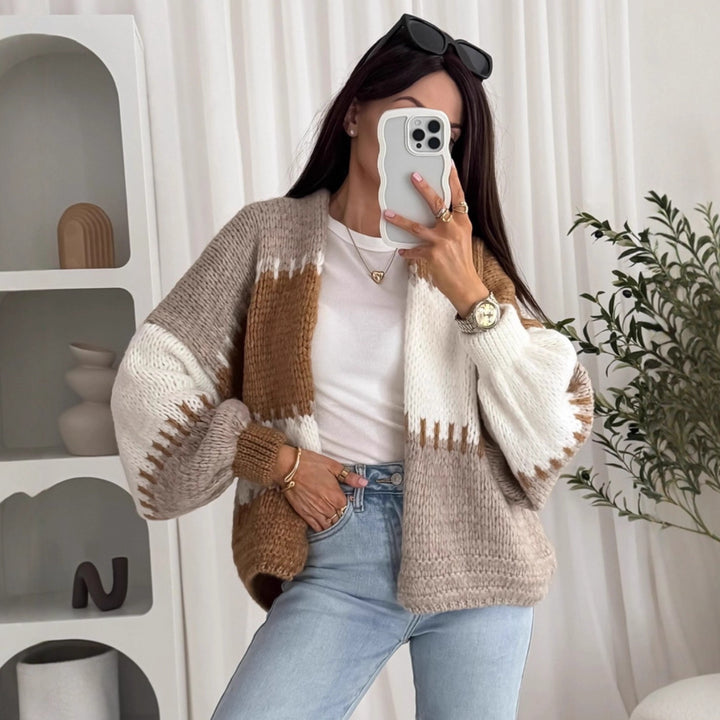 Cardigan de loisirs pour femmes avec des manches volumineuses et un motif géométrique Chic & Stil