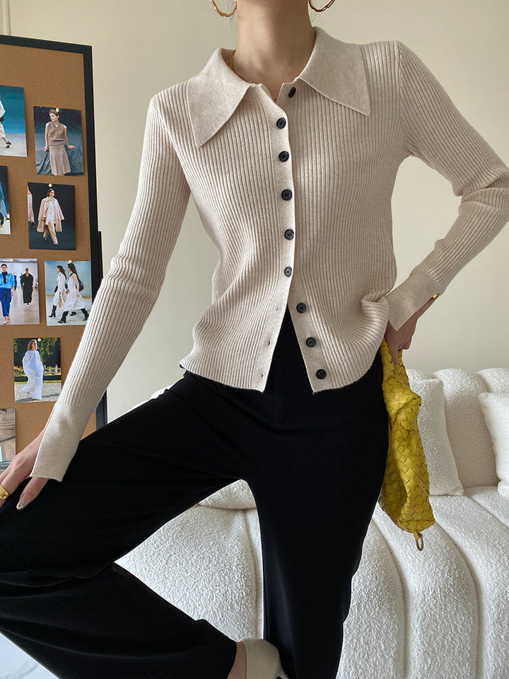 Ladies Elegant Knit Top with Large Collar Chic & Stil
