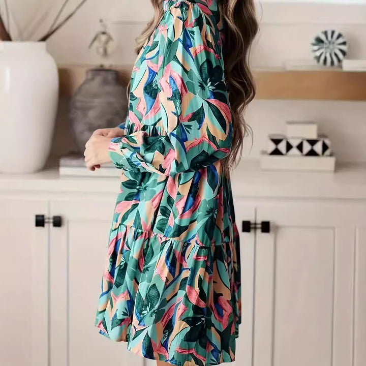 Aerial retro dress for women with voluminous sleeves and wide pleats Lune London