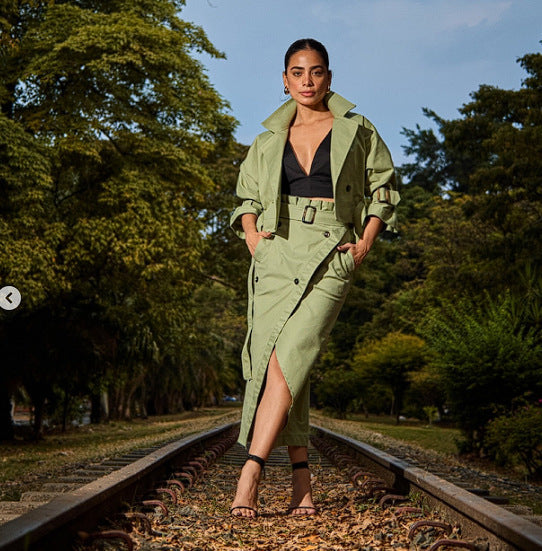 Chic and stylish ladies' jacket and skirt set