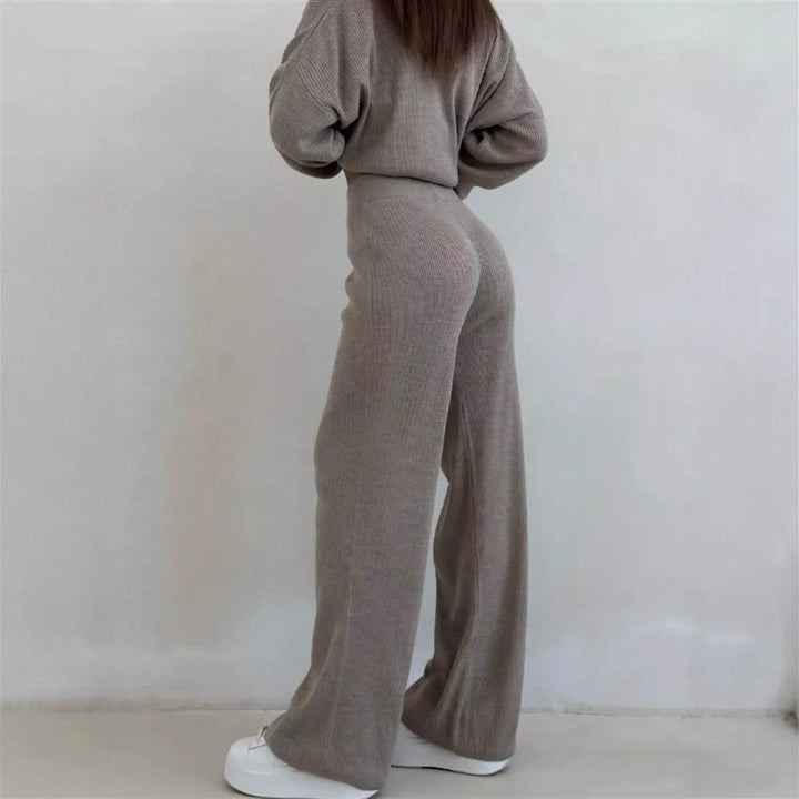 Ladies comfortable V-neck sweater with striped collar Lune London