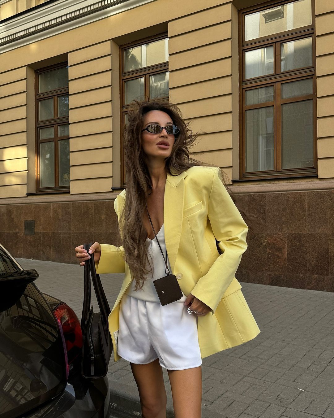 Women's oversized elegant blazer with deep lapels Lune London