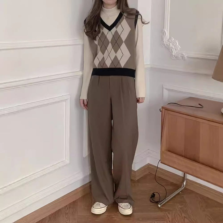 Modern plaid knitted vest for ladies Lune London