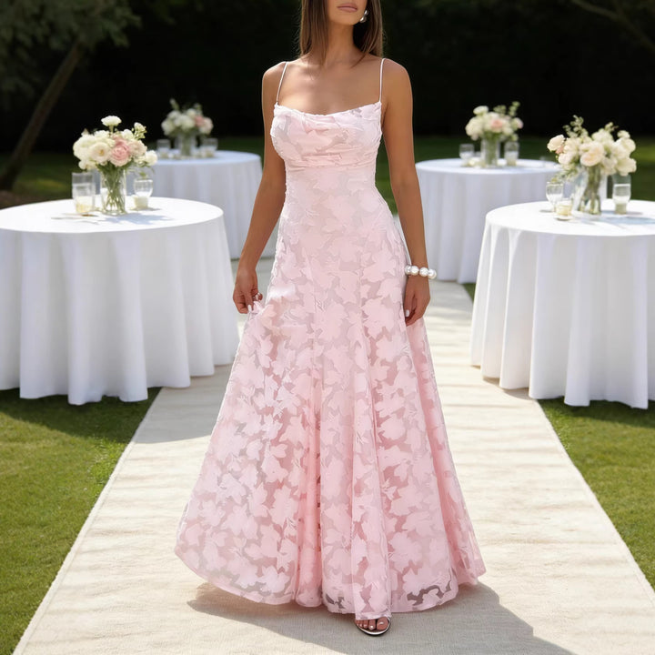 High-quality maxi dress for women with a sparkling floral pattern and elegant spaghetti straps Chic & Stil