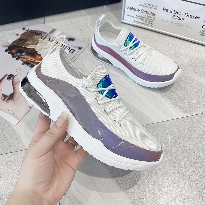 Breathable sports sneakers for women with reflective detail Lune London