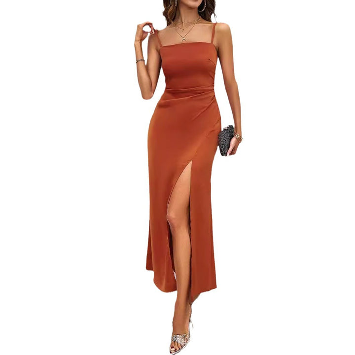 Elegant satin maxi dress for women with high slit and spaghetti straps Chic & Stil