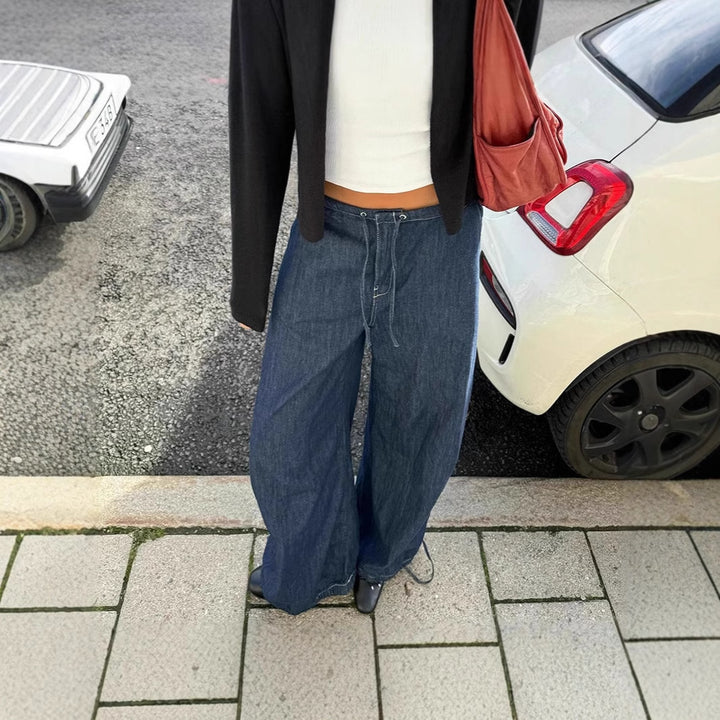 Wide jeans for women with elastic waistband and adjustable hem Lune London