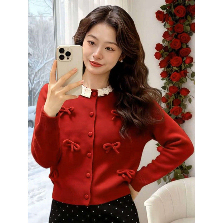 Cardigan femme avec un col froncé romantique et des nœuds