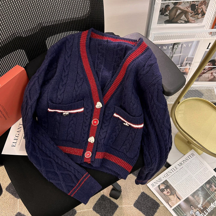 Knitted women's jacket with braided pattern and contrasting pockets Lune London