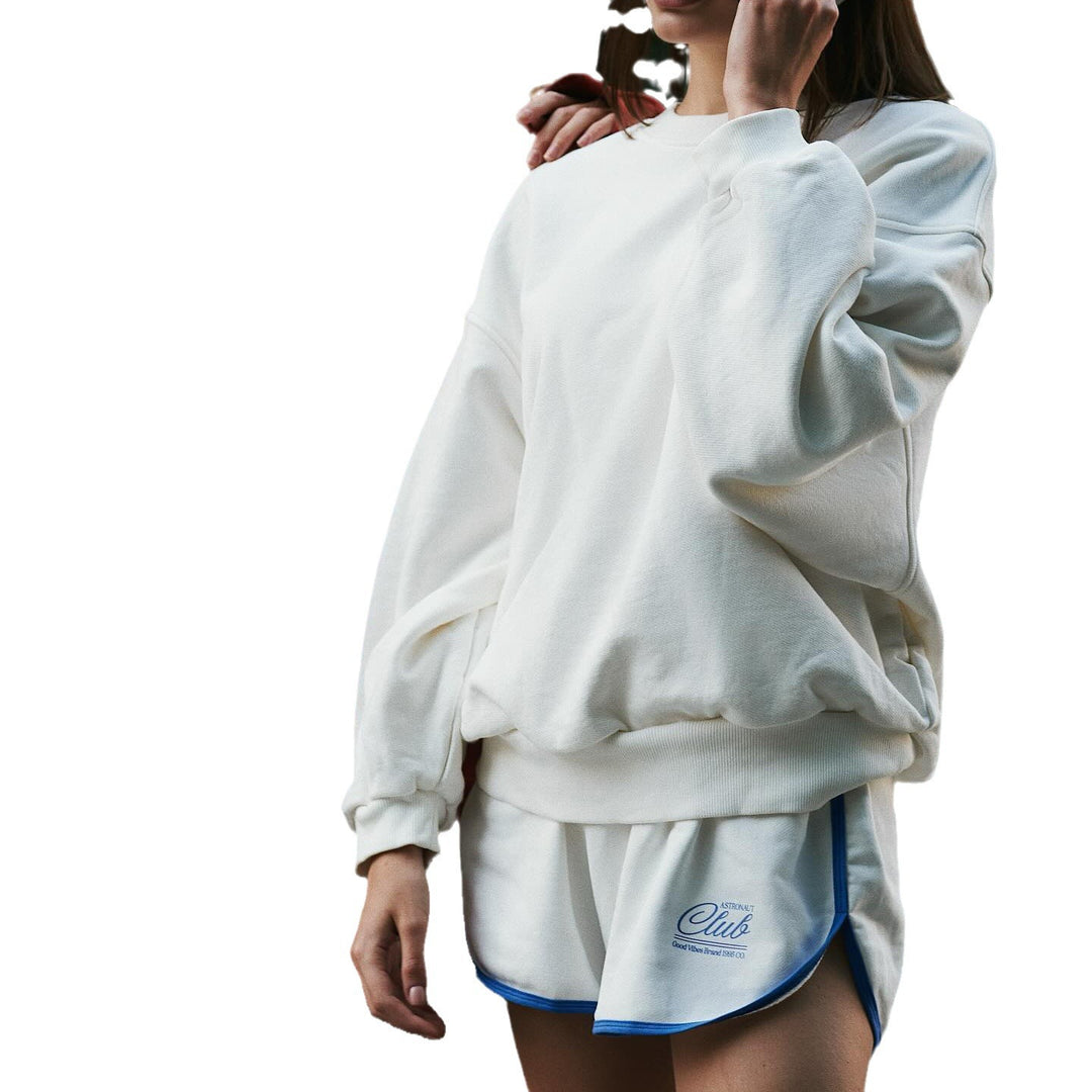 Casual sweatshirt for women with creative logo detail and off-the-shoulder Lune London