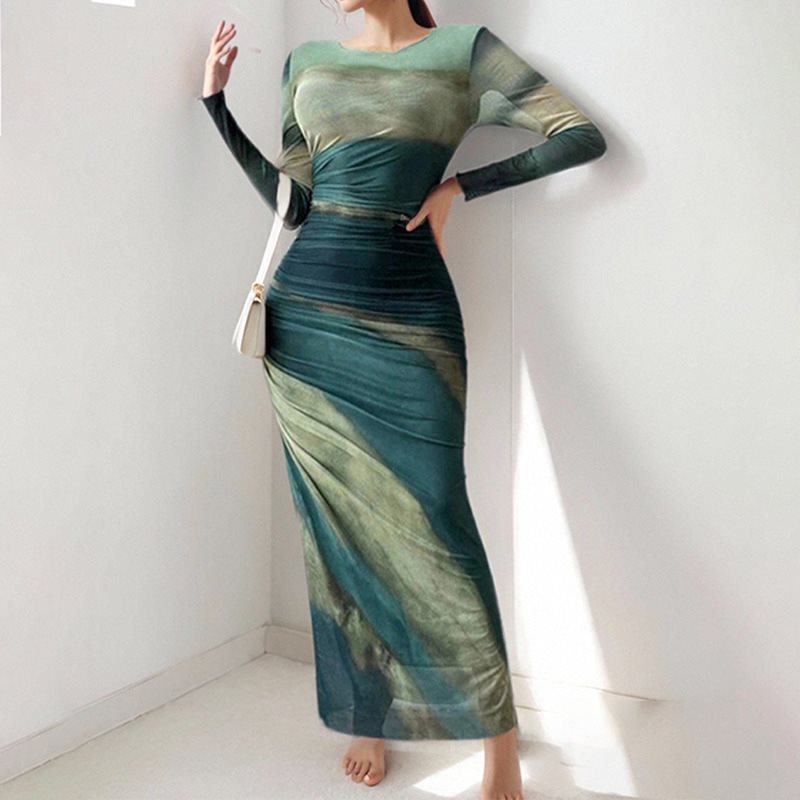 Elegant women's maxi dress with innovative gradient color Lune London