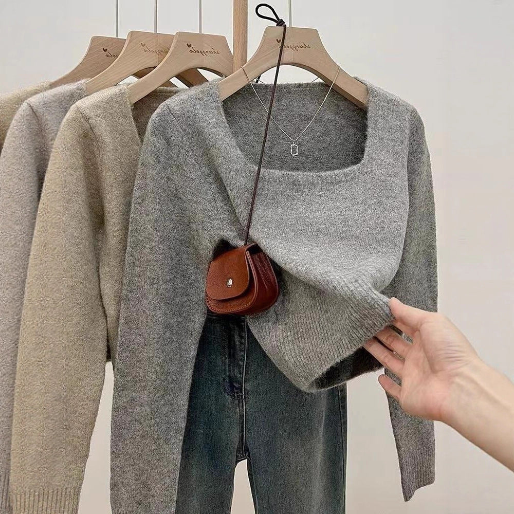 Casual sweater for women with square neckline and fine texture Lune London