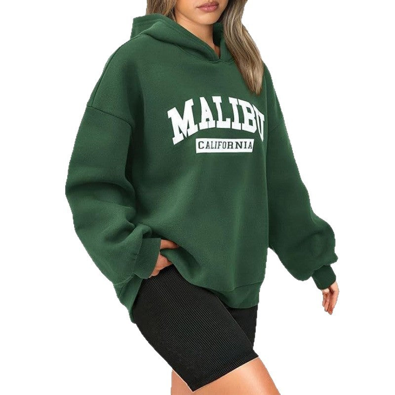 Women's casual hoodie with oversized cut and eye-catching print Chic & Stil