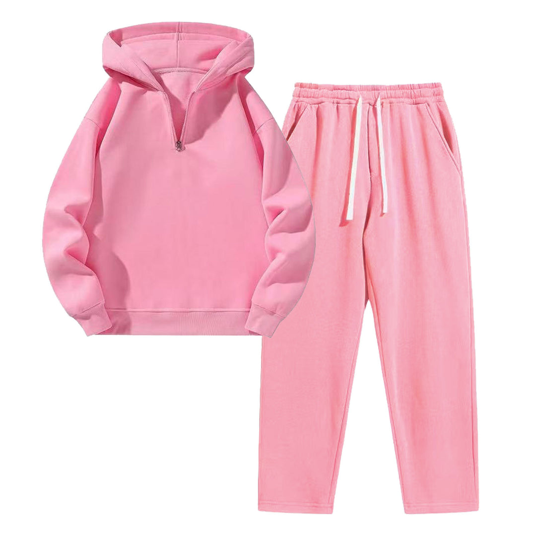 Women's sporty hoodie set with practical zip jacket and comfortable jogging pants Chic & Stil