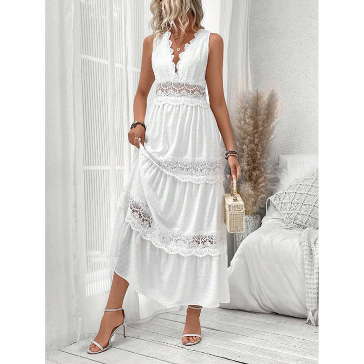 Elegant maxi dresses for ladies with lace and lightweight fabric Lune London