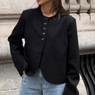 Trendy short jacket for women with elegant button details Lune London