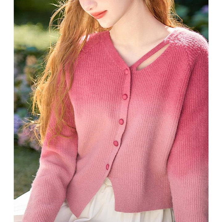 Cardigan en angora pour femmes avec des détails modernes découpés Chic & Stil