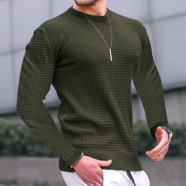 Elegant knitted sweater for men with textured surface Lune London