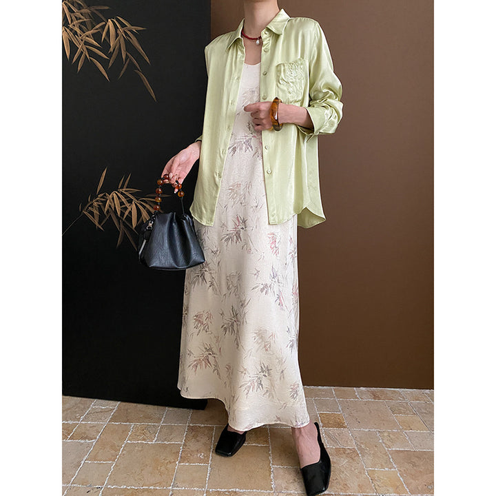 Women casual blouse with fine texture and fashionable cut Chic & Stil