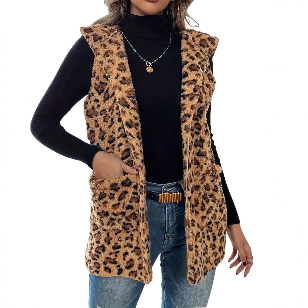 Ladies comfortable jacket with hood and leopard print Lune London