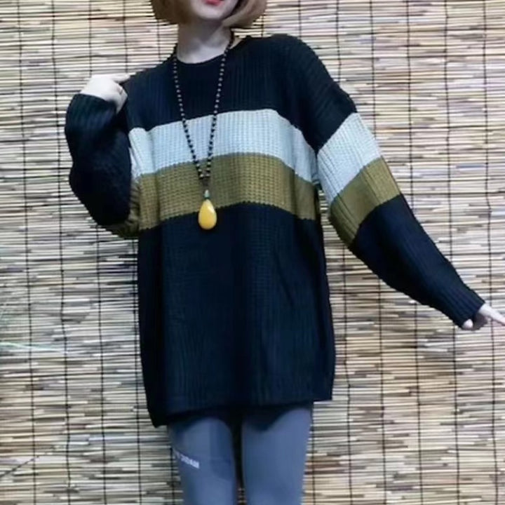 Casual knit sweater for women with modern block design in oversized fit Lune London
