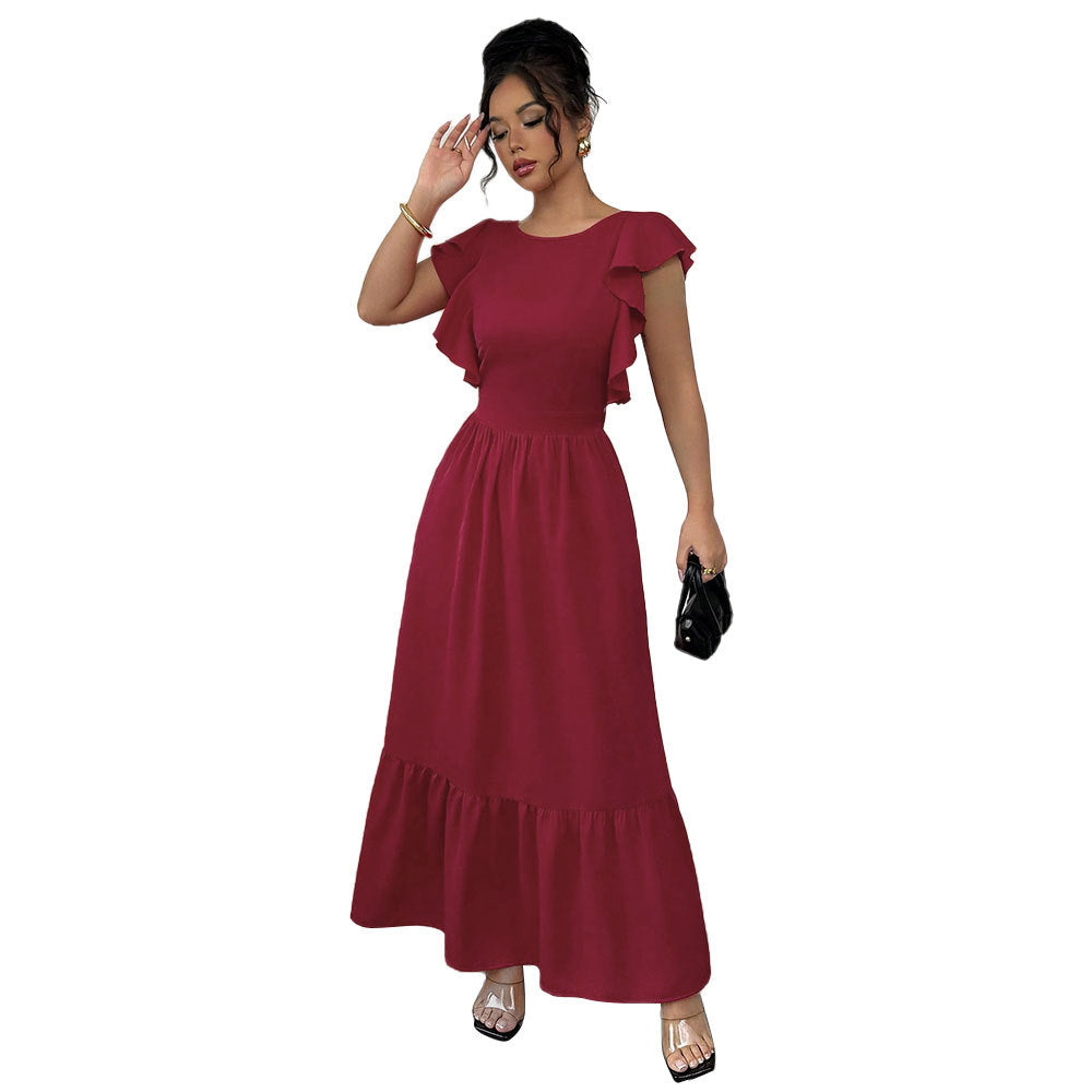 Robe maxi femme avec des détails de volants volumineux et une découpe sophistiquée dans le dos Chic & Stil