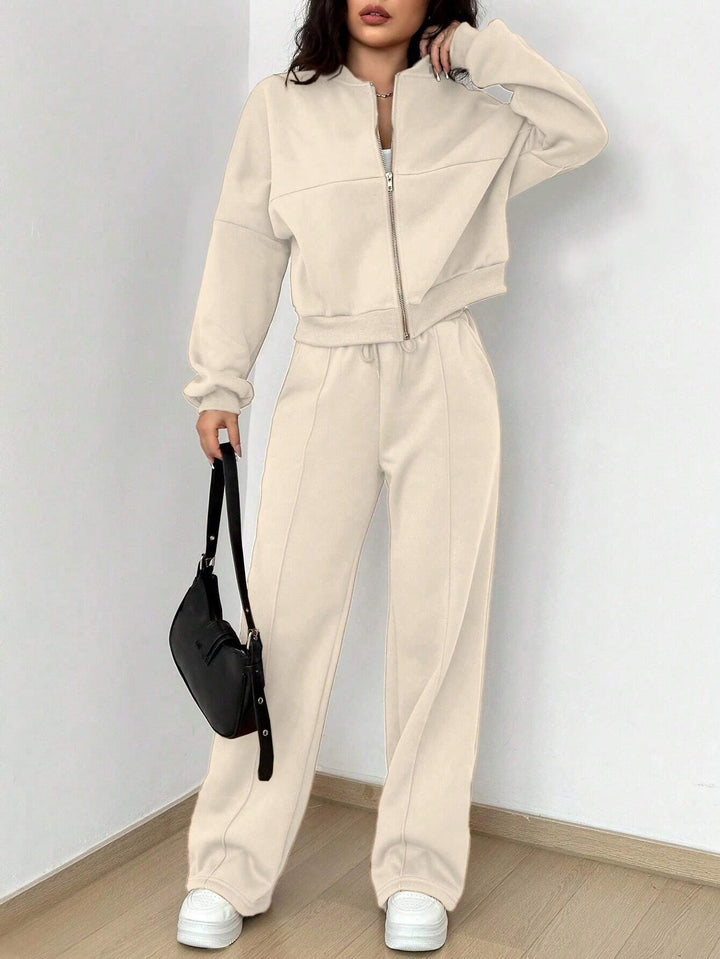 Ladies zip-up sporty hoodie with loose jogging pants Lune London