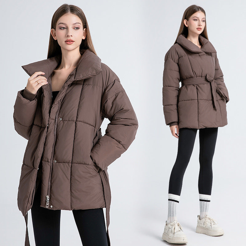 Ladies comfortable and elegant down jacket with belt and high collar Lune London