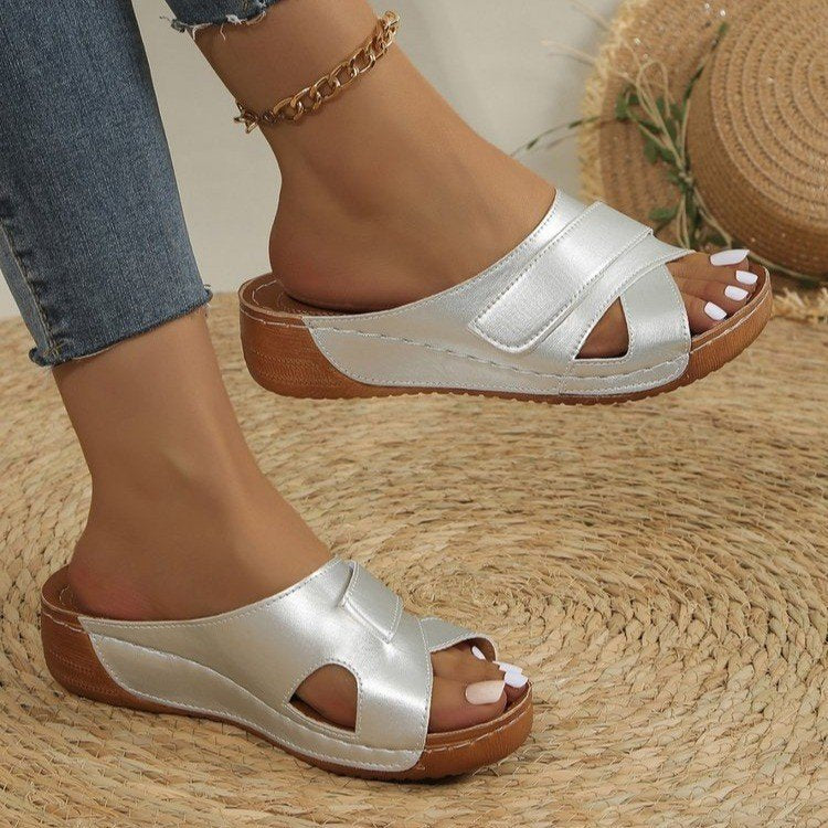 Comfortable sandals for women with a trendy design Lune London