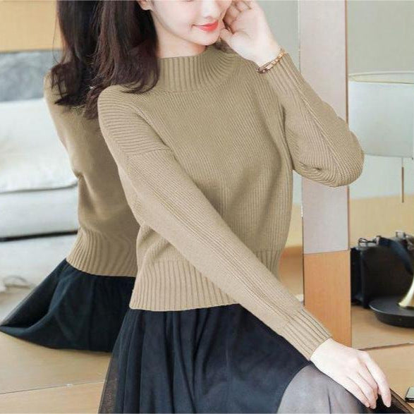 Sweater tricoté décontracté pour femmes avec col montant et détails en fines côtes Chic & Stil
