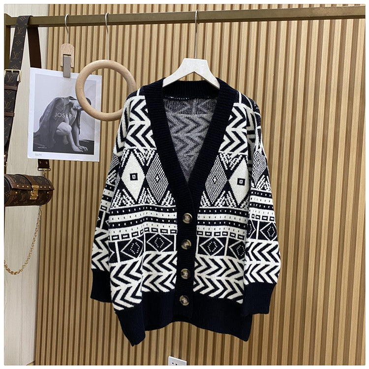 Oversized knitted jacket for women with geometric pattern Lune London