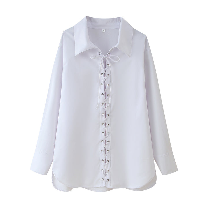 Blouse for women with elegant lacing and a modern collar Lune London