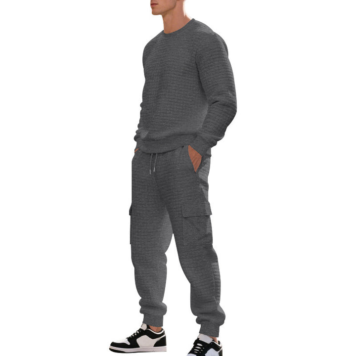Modern men's sweat suit in cargo fabric with breathable materials and convenient pockets Lune London