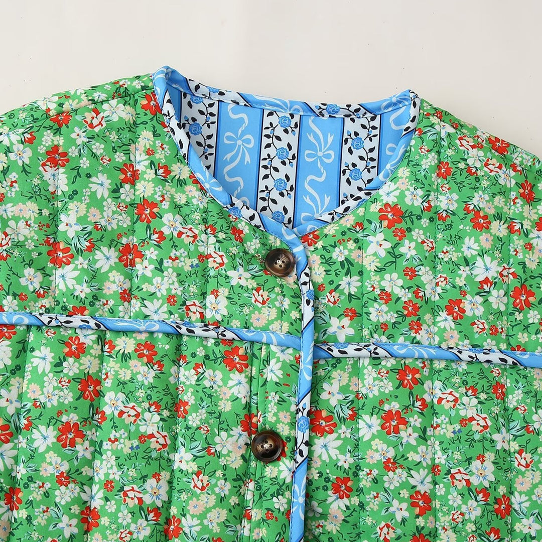 Lady quilted floral jacket with practical pockets and elegant collar Lune London