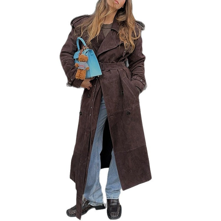 Long trench coat for women in soft faux suede with trendy details Lune London