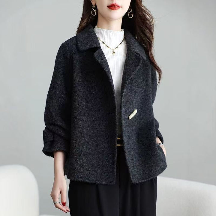 Cardigan confortable pour femmes avec des détails de bouton modernes Chic & Stil