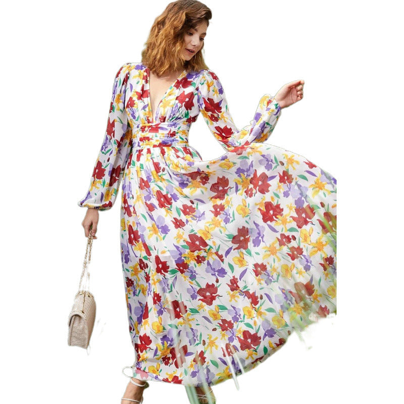 Maxi dress for women with fluid cut and romantic floral pattern Lune London