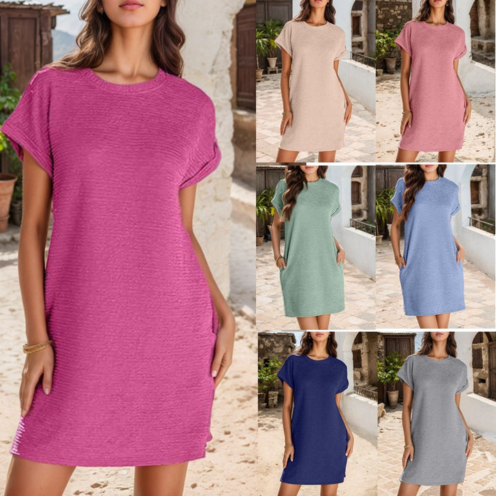 Casual T-shirt dress for women with rolled-up sleeves and a textured fabric Chic und Stil