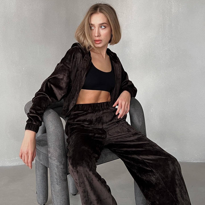 Women's Luxury Velvet Jogging Set with Hood and Elastic Cuffs Lune London