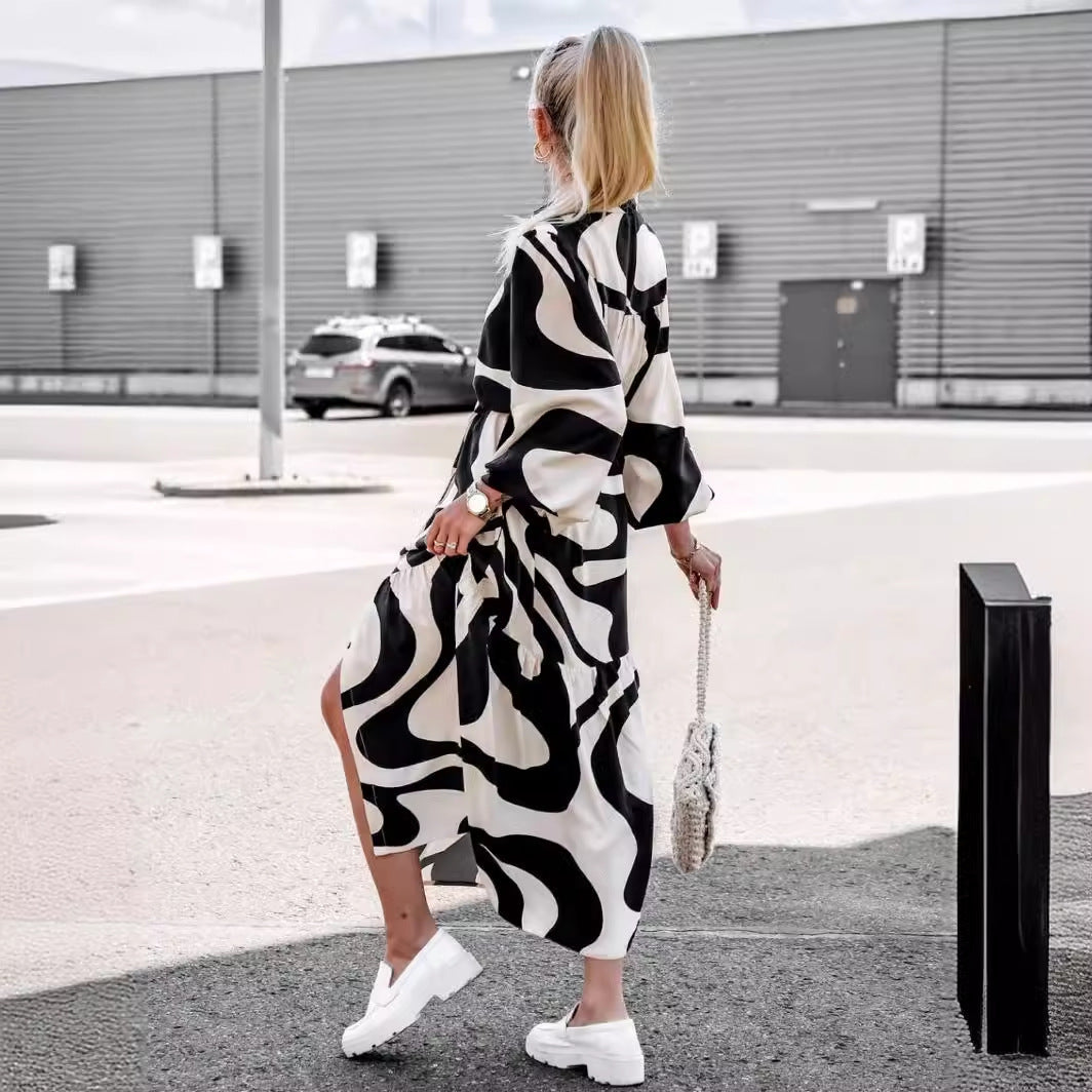 Shirt dress for women with graphic pattern and waist belt Chic & Stil