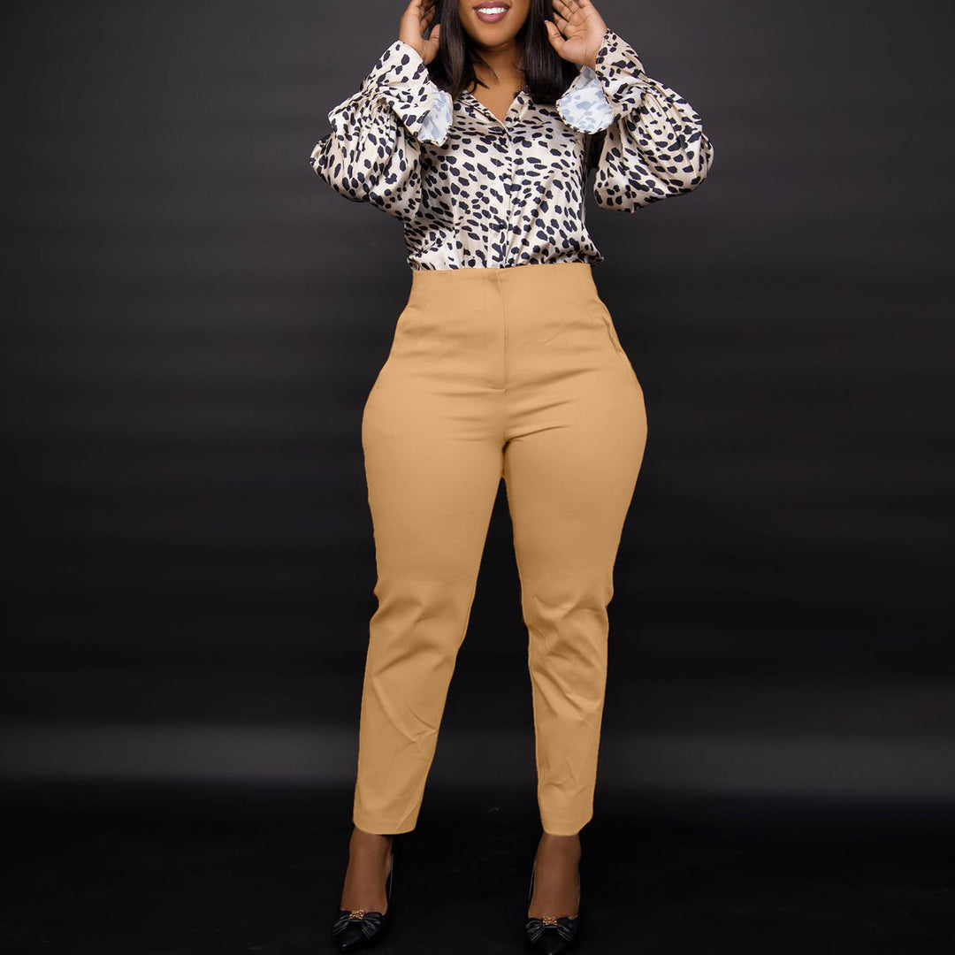 High-waisted trendy fabric pants for women with an elegant cut Lune London
