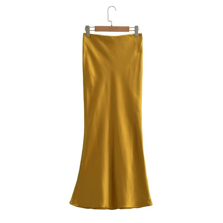 Jupe en satin élégante pour femmes au style minimaliste avec drapé doux Chic & Stil