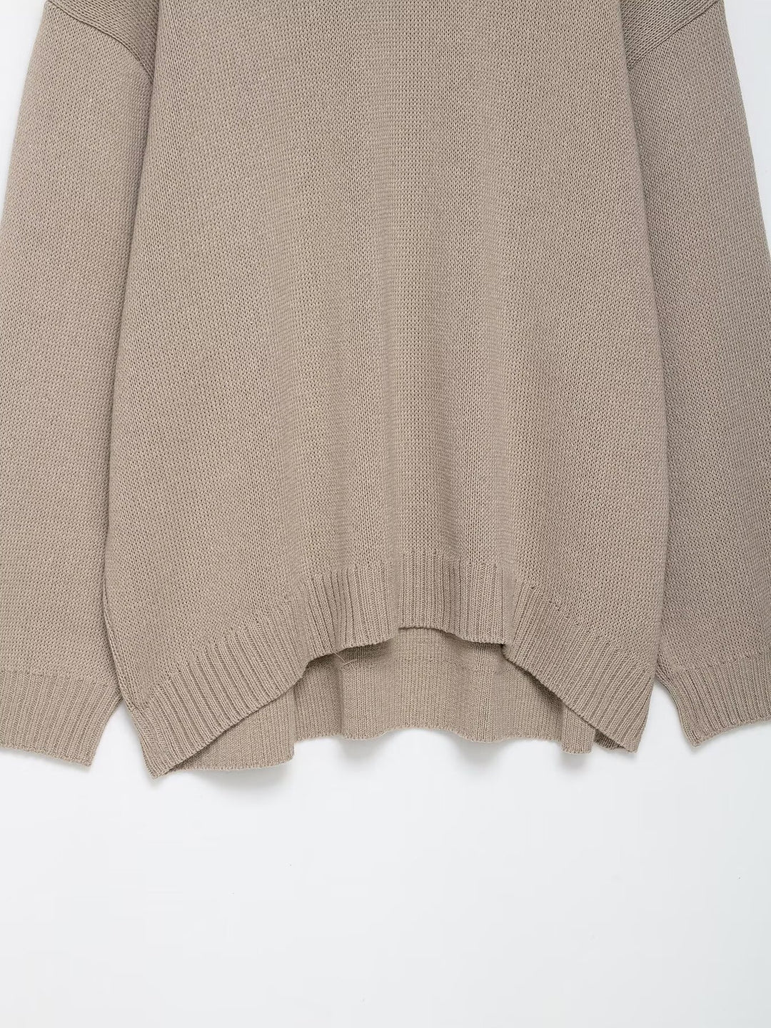Casual knitted sweater for women with dropped shoulders and wide hem Lune London