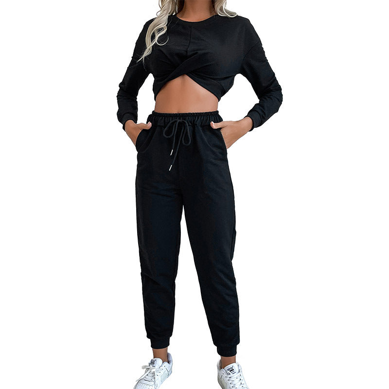 Combinaison pratique pour femmes avec taille élastique et détail de nouage flatteur Chic & Stil