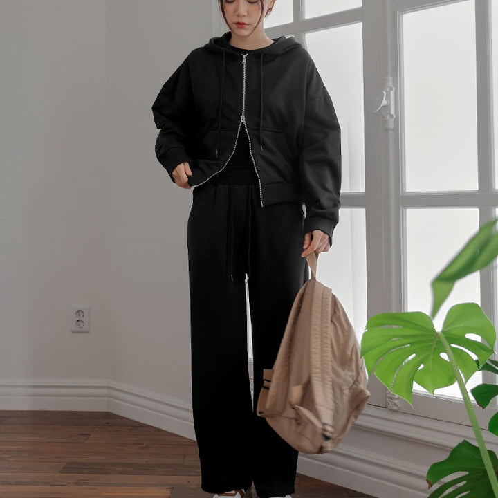Women's sporty hoodie and pants set Chic & Stil