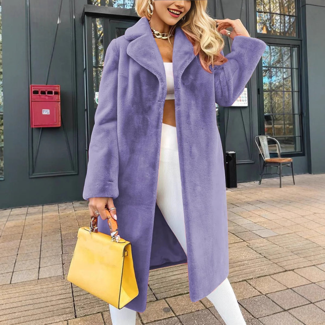 Women Elegant long coat in soft fleece with lapels and side pockets Lune London