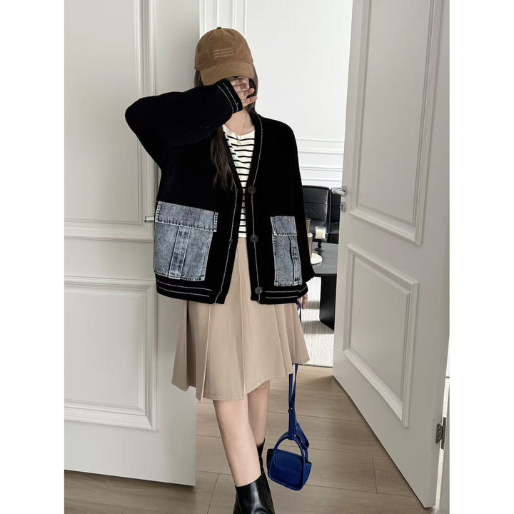 Cardigan féminin à la mode avec des détails en denim Chic & Stil