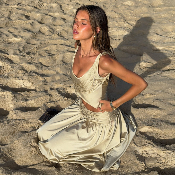 Women's top and skirt set with gathered design and seductive cut Lune London