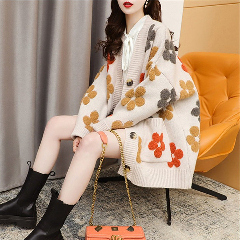 Women’s knitted jacket with floral appliqués and large pockets Lune London
